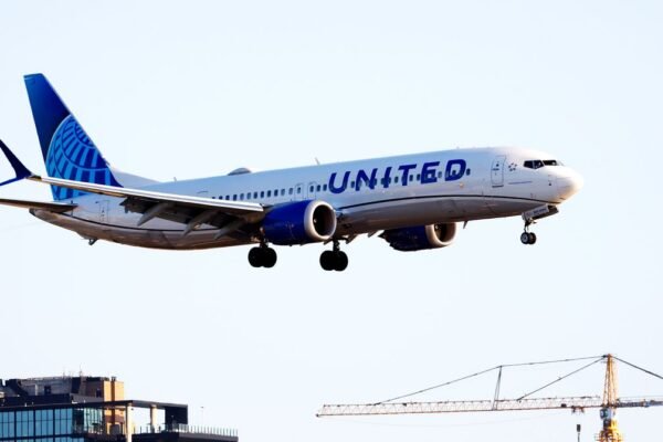 Mystery Object From ‘Space’ Strikes United Airlines Flight Over Utah