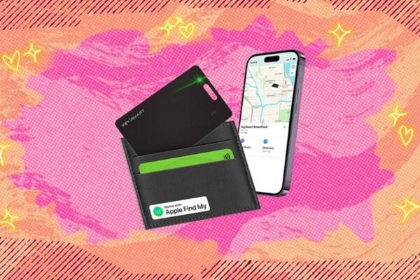 This credit-card–sized tracker keeps tabs on your wallet, passport, and IDs — and now it’s under $24