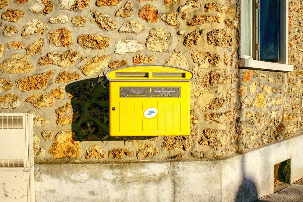 French postal service brought down by cyber attack